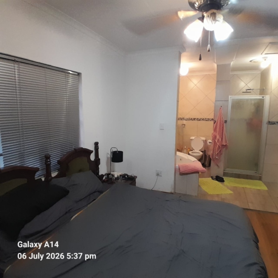 4 Bedroom Property for Sale in Safari Gardens North West